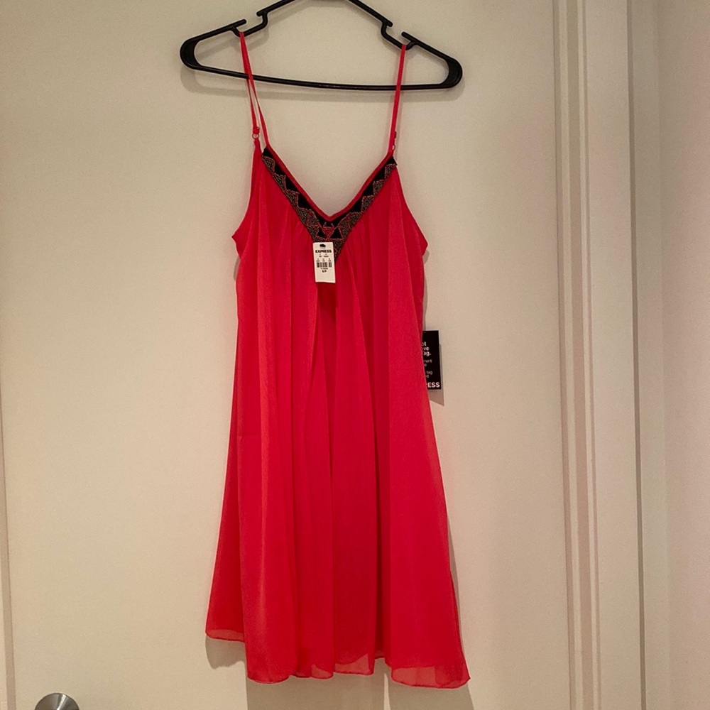 Express pink dress. NWT. Size S